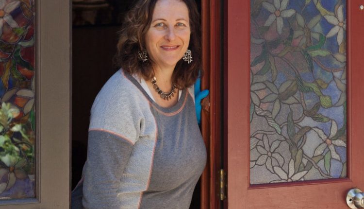 زين منزلك كالمحترفين بهذه الخطوات السهلة مع Debra Amerson