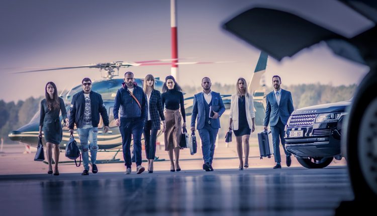 Rami_20and_20team_20with_20helicopter_1.10.2